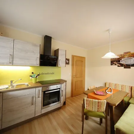 Helga アパート シュラートミンク